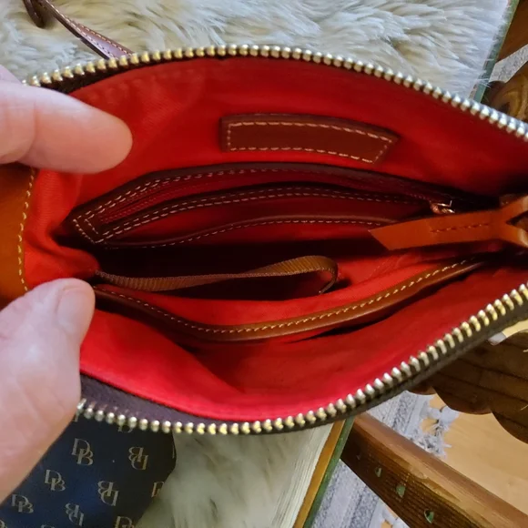 Dooney & Bourke Crossbody Bag and Coin Purse Set EUC - Picture 14 of 16